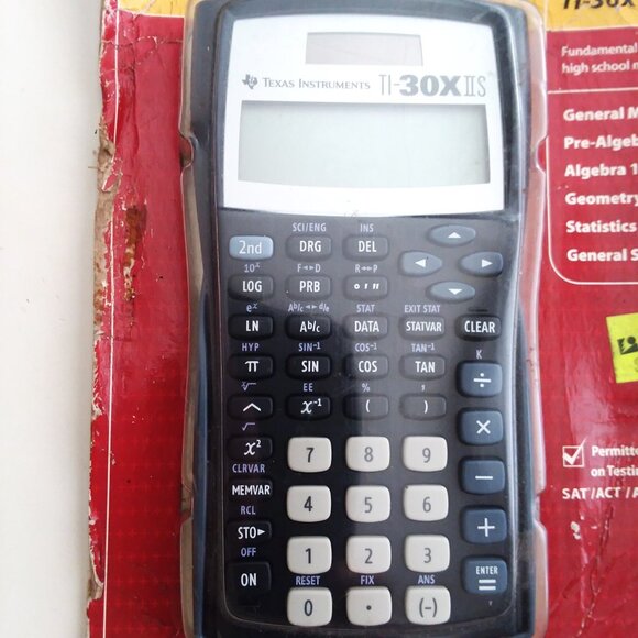 Calculator Texas Instruments TI-30X IIS Solar Battery Scientific School Algebra - Picture 2 of 5